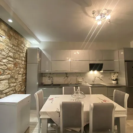 Luxury Vista ساراندا